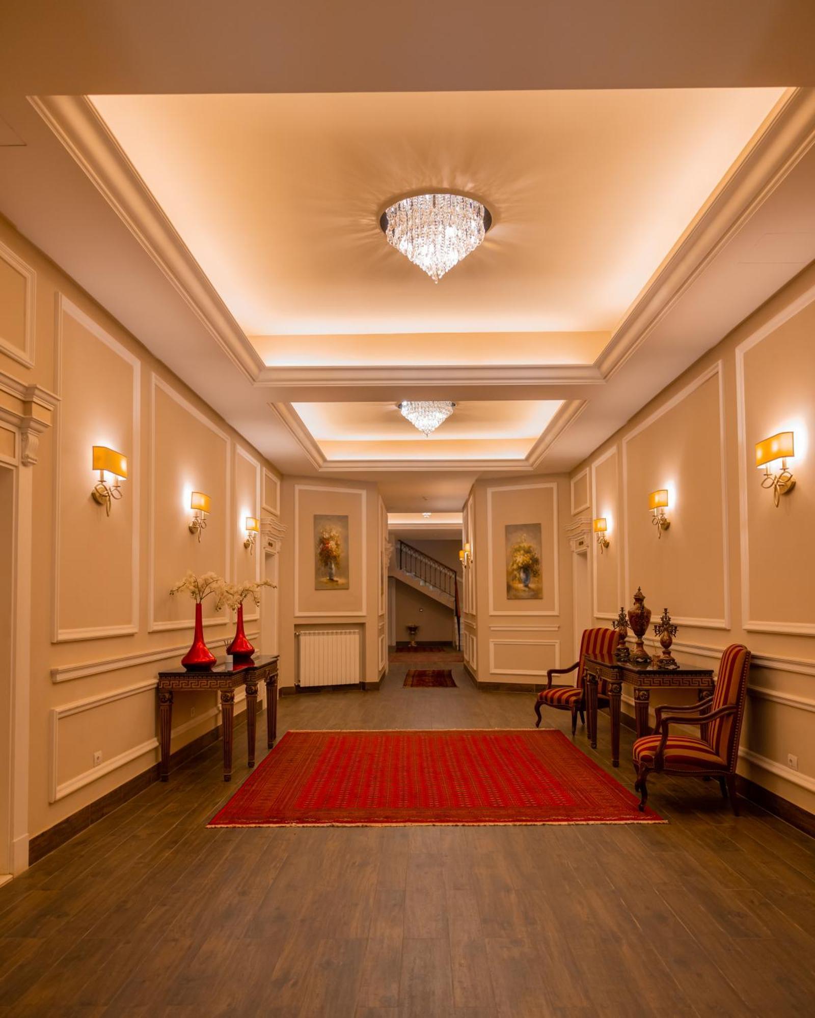 Cherry Blossom Boutique Hotel Bḩamdūn Exterior foto
